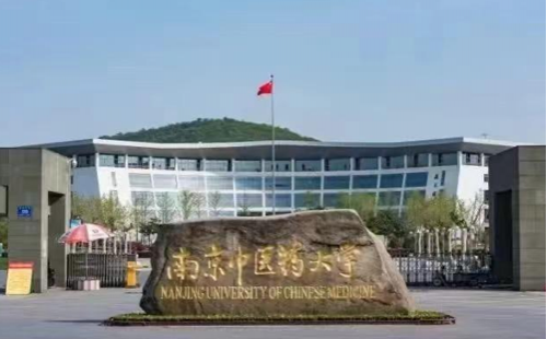 江苏省某高校机房